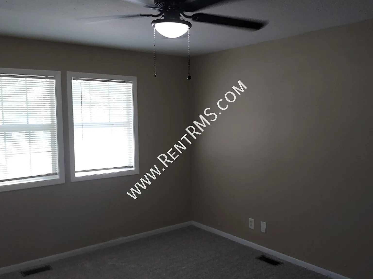 1772 Se 29th Ter- 3 Bed/1.5 Bath — Photo 3
