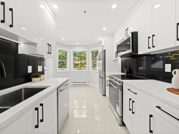 2615 Jane St #303, Pt Coquitlam, BC V3C 3K3