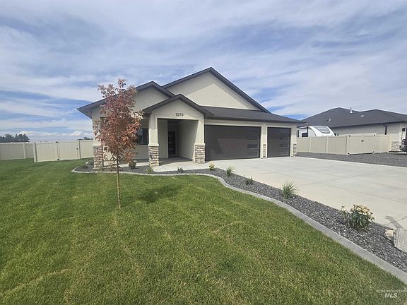 2nd image of 1070 Adamite Rd