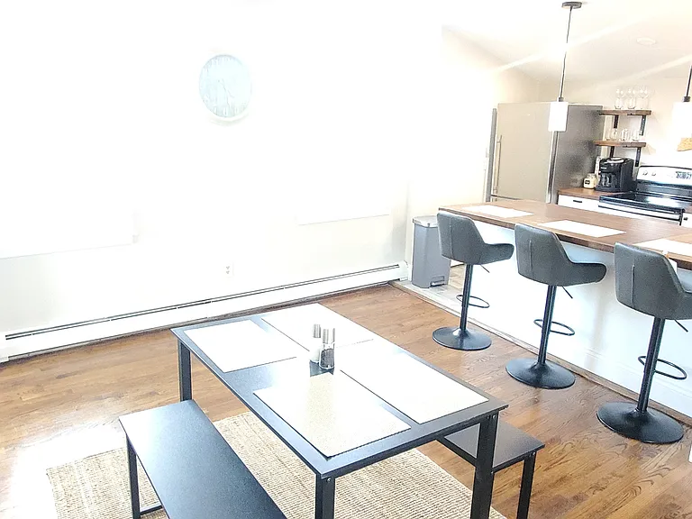 78 Thames St #3 — Photo 28
