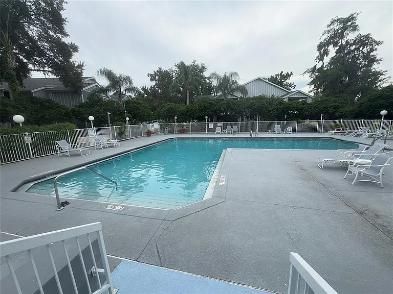 2504 Grassy Point Dr #202 — Photo 4