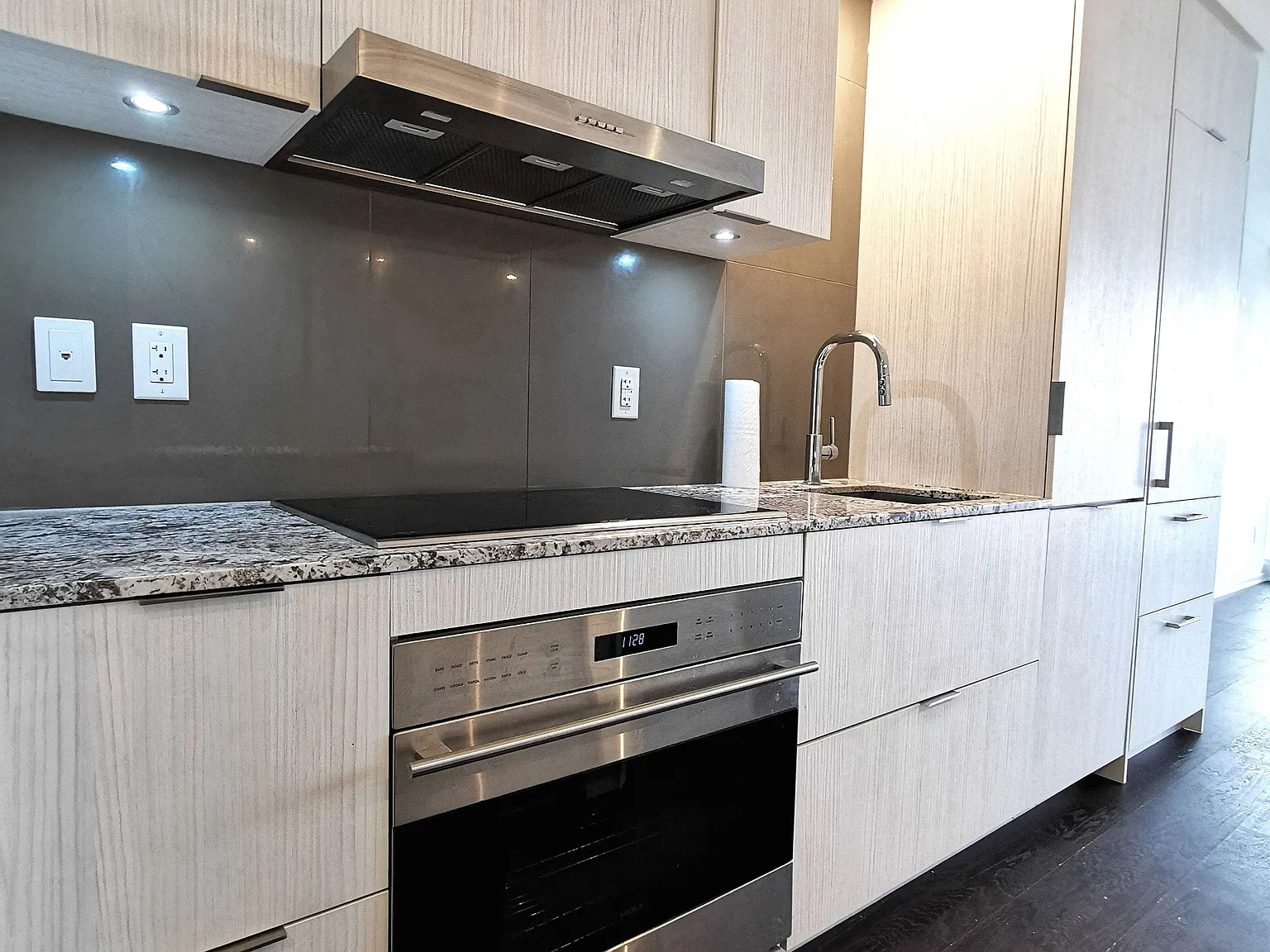 2 bed, $4,000 — Photo 4
