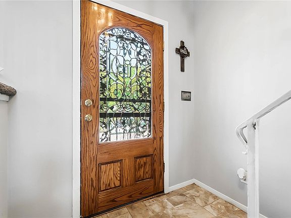 3rd image of 4544 College View Dr