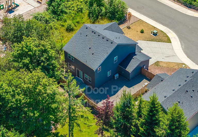 5611 151st Street Ct E — Photo 36