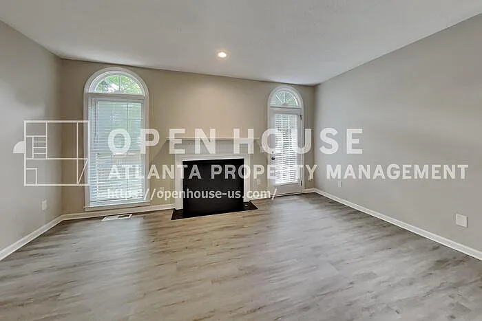 4234 Abington Walk NW — Photo 3