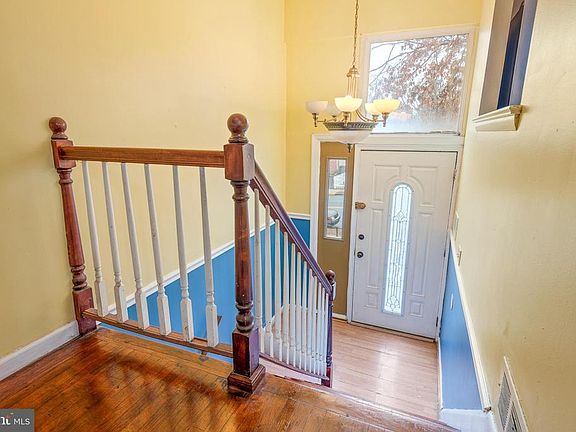 4th image of 841 Garnet Ave