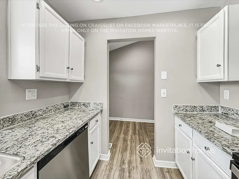 5752 S Perth Pl — Photo 13