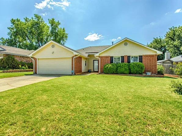 1920 Dena Dr, Edmond, OK 73003