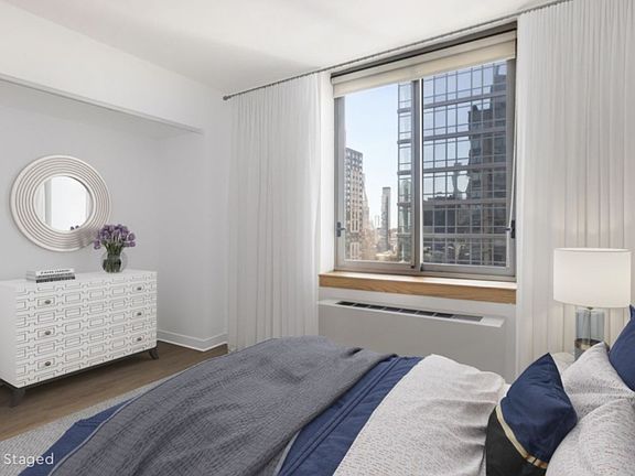 3rd image of 35 W 33rd St #32CC