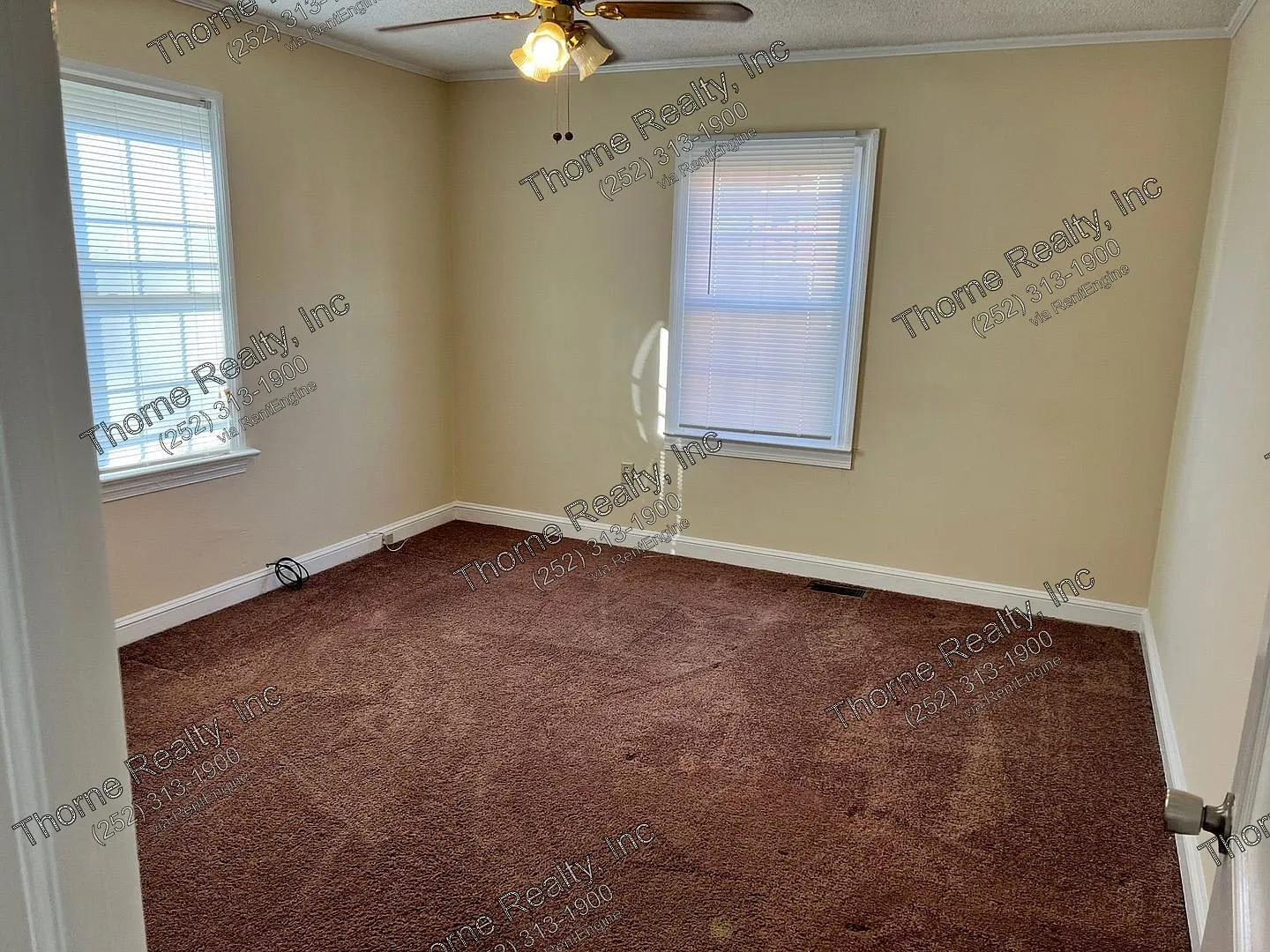 2 bed, 1.0 bath, 876 sqft, $865 — Photo 3