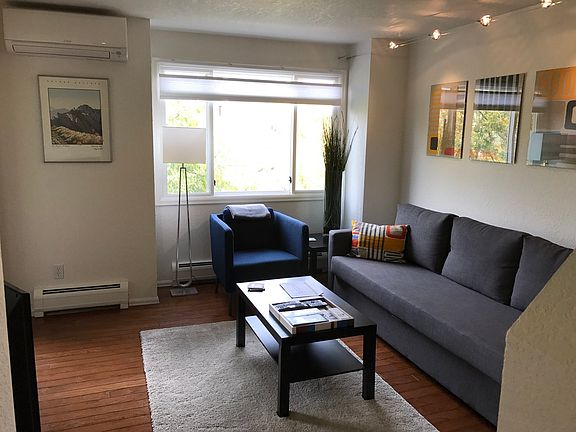 4th image of 2201 Pearl St APT 223