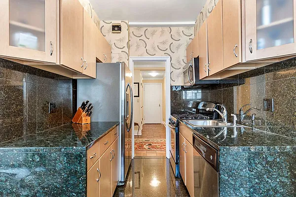 Rented by Halstead Real Estate | media 15