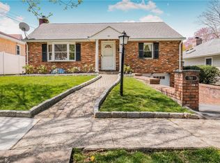 781 Pelhamdale Ave, Pelham, NY 10803