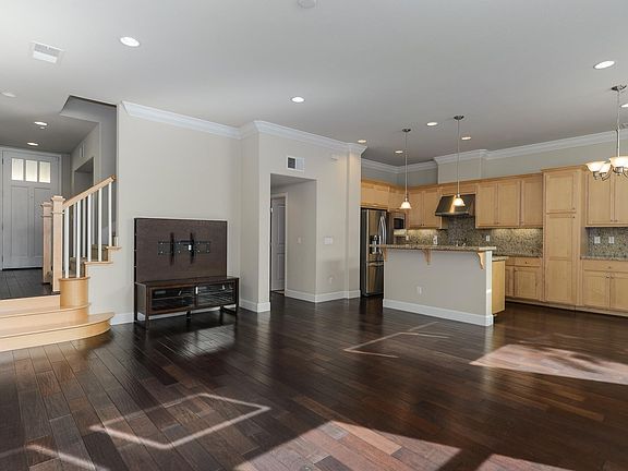 3rd image of 4256 Noble St