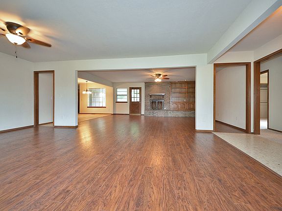 4th image of 804 Cogswell Cir