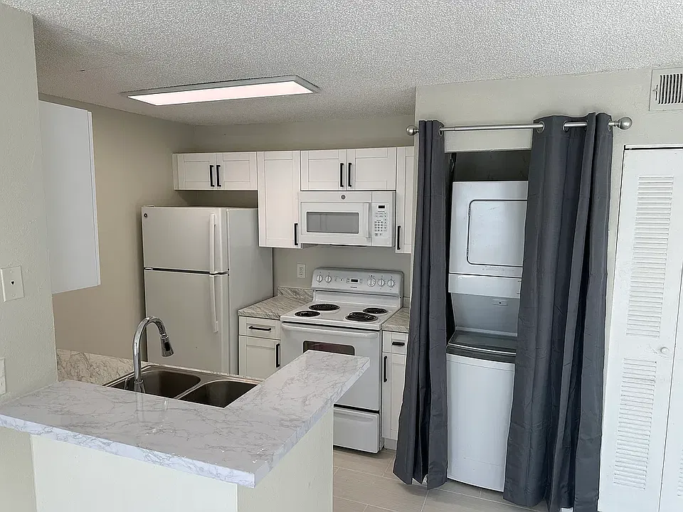 153 Santa Clara Dr #14