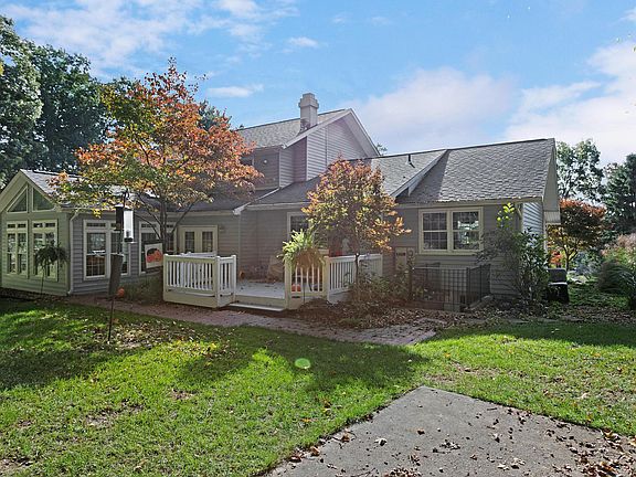 2nd image of 1624 Tower Ct