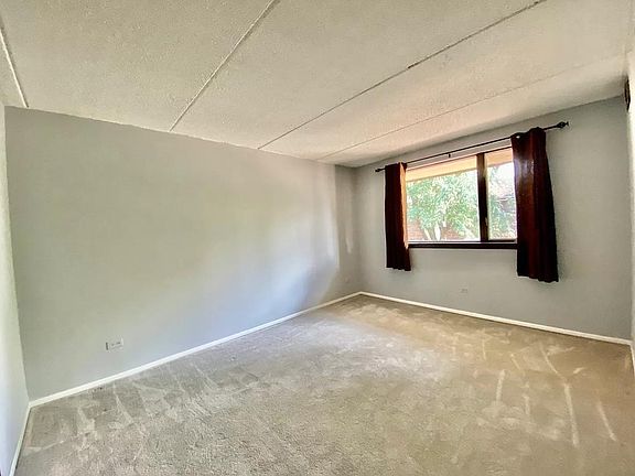 5th image of 5S070 Pebblewood Ln APT H12