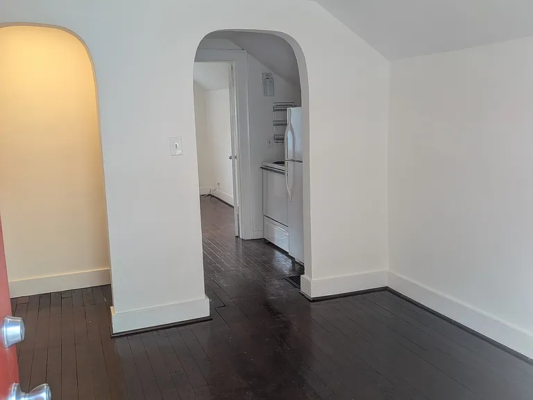 1710 Allison Pl #UPSTAIRS — Photo 2