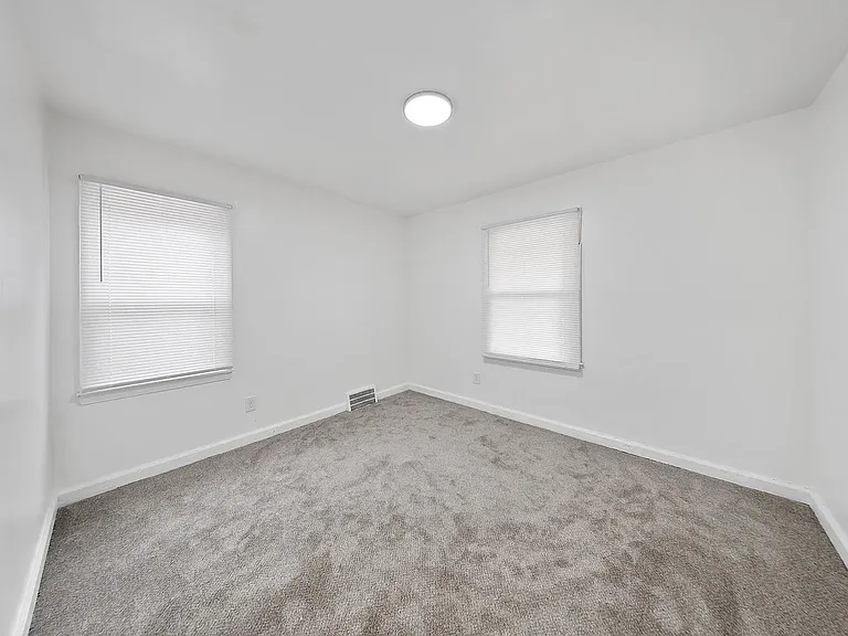 9623 Sorrento St — Photo 10