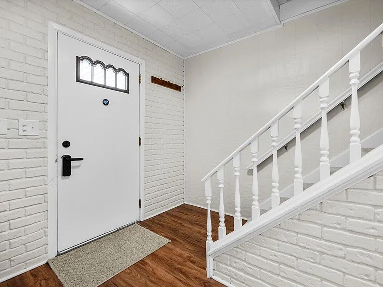6155 Porteridge Ln — Photo 3