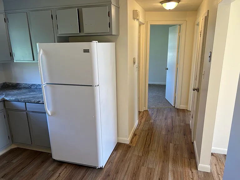 400 Portsmouth Ave #1 — Photo 7