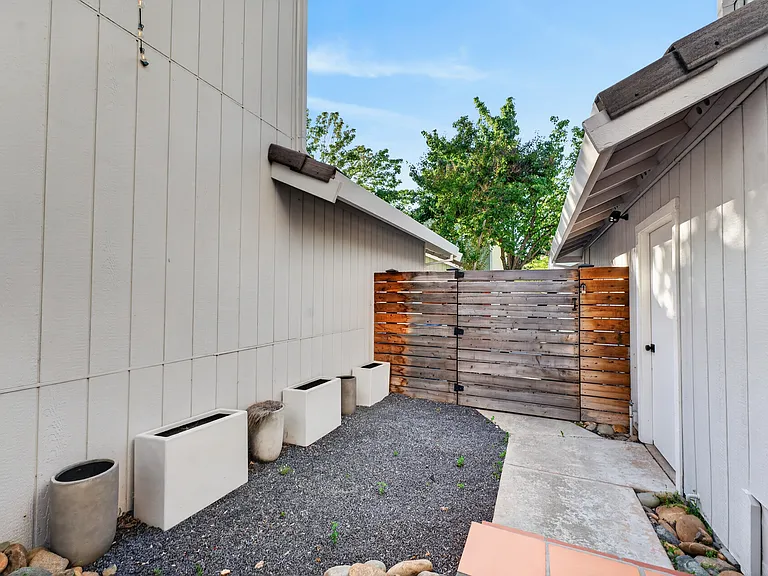 1133 Sandy Creek Dr — Photo 36