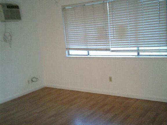 2nd image of 115 Danville Way