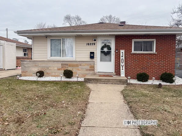 16229 Marshfield Ave, Markham, IL 60428
