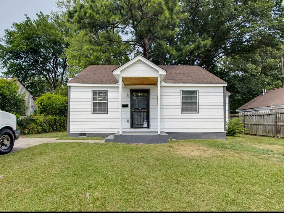 2904 Barron Ave