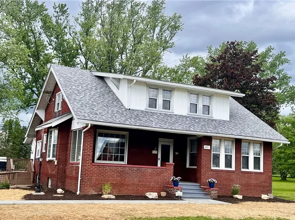 801 Winfield Rd, Cabot, PA 16023