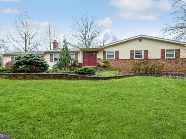 47 Meadowbrook Dr, Princeton, NJ 08540