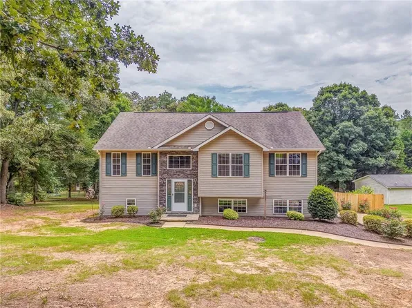 119 New Harmony Rd, Cedartown, GA 30125