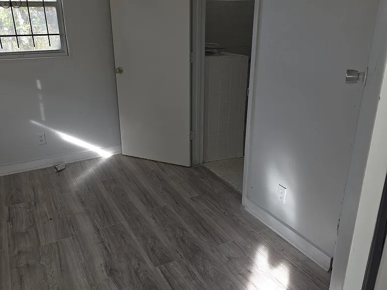 2179 Broadway Ave — Photo 2
