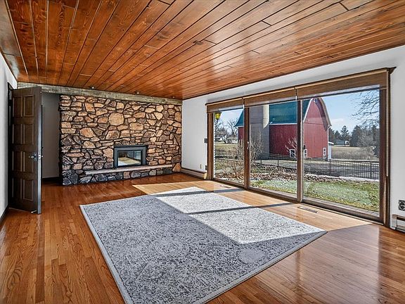 3rd image of 2695 Gaston Rd