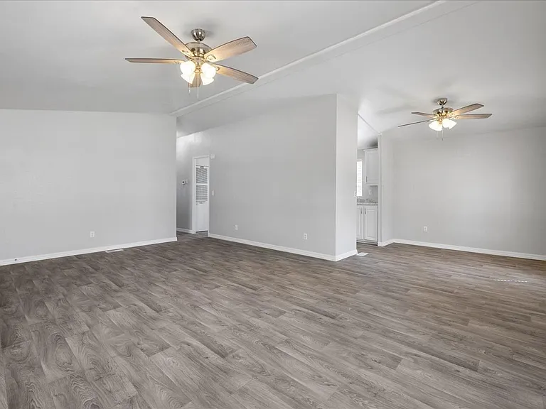 2885 N Panorama Dr — Photo 17