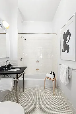 Rented by Compass | media 21