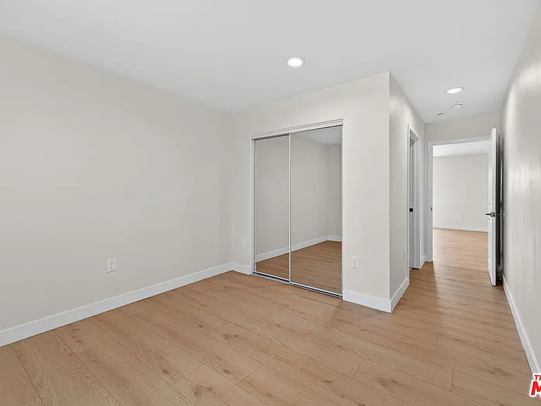 3436 Hunter St — Photo 16