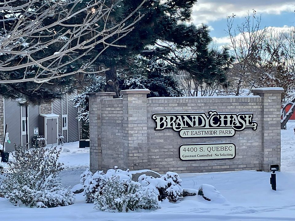 Great location in the Eastmoor Park neighborhood of DTC!