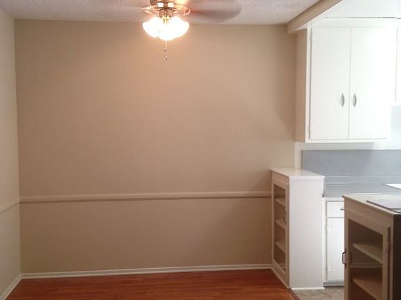4th image of 1025 Melrose Ave APT 4