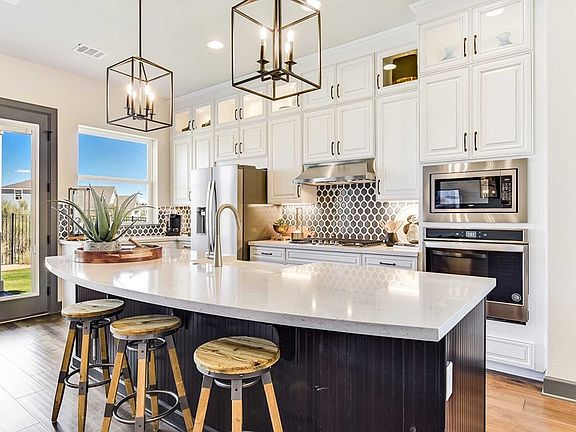 The Kingsview - Kitchen