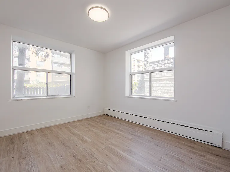 111 Cosburn Ave — Photo 18