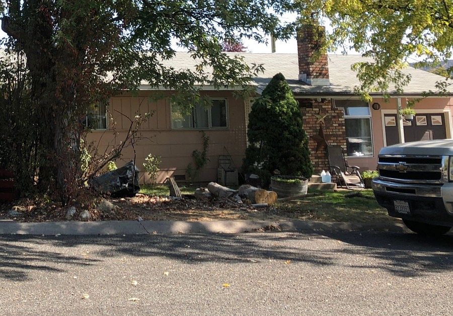 1st image of 808 Park Pl