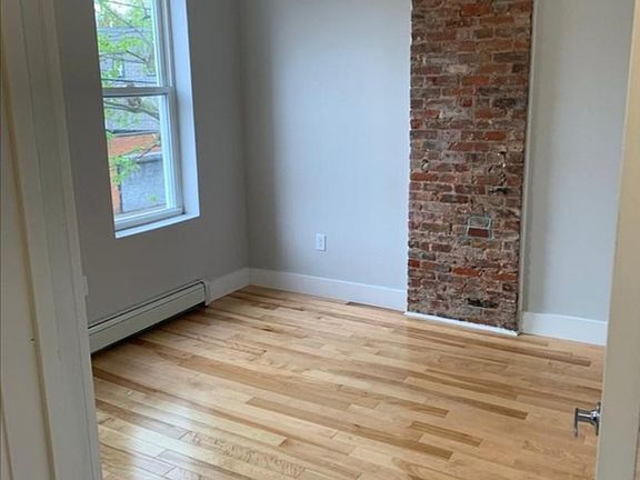 3rd image of 127 Van Horne St #2A