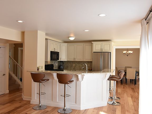 2nd image of 254 Huntwyck Ct