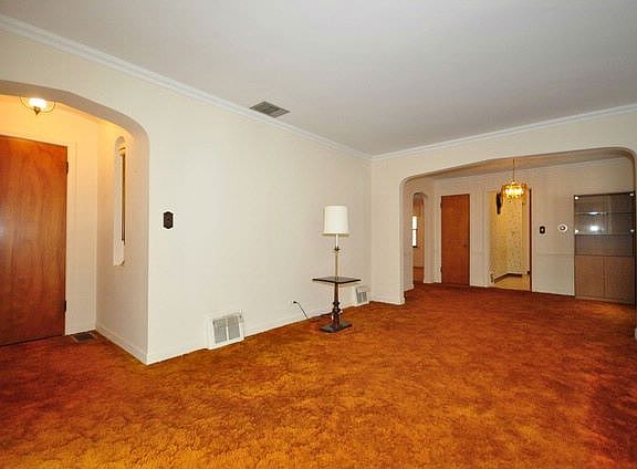 5th image of 7320 N Oketo Ave