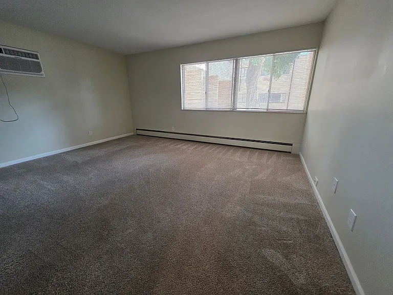 College Park — Photo 27