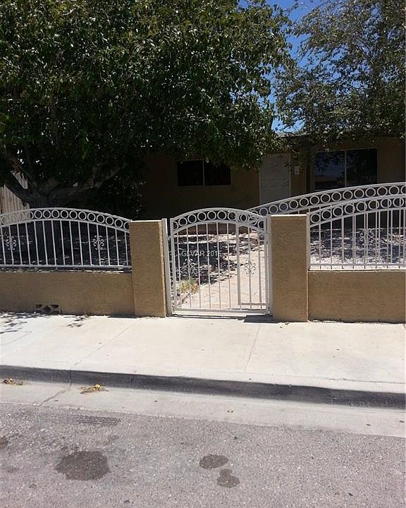 2nd image of 2840 Holmes St