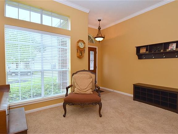 4th image of 11927 Canyon Valley Dr