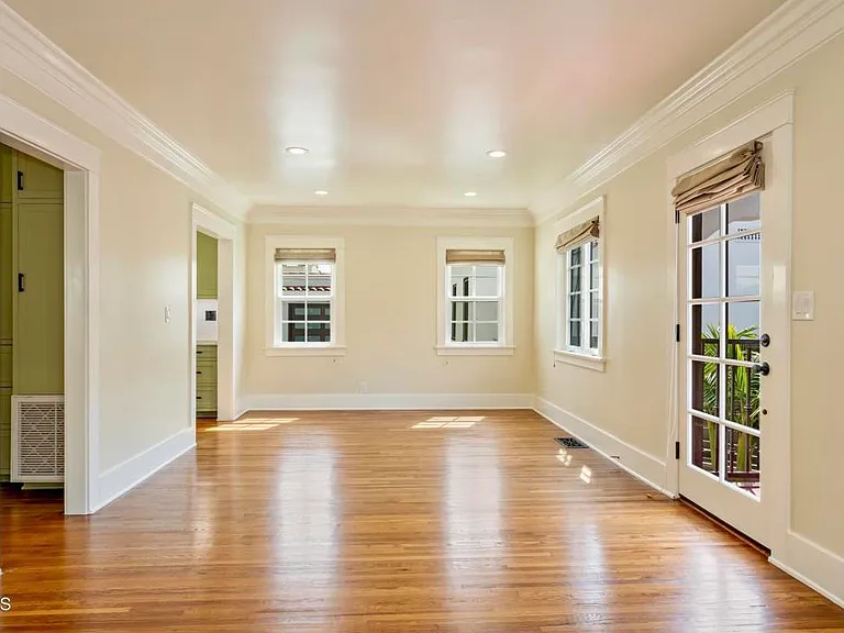 520 S Los Robles Ave #4 — Photo 9
